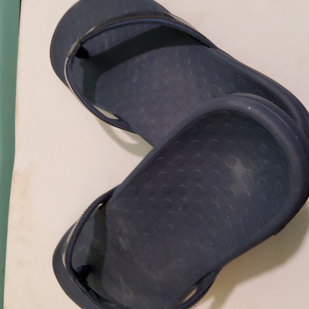 Vionic Flip Flops - image 6